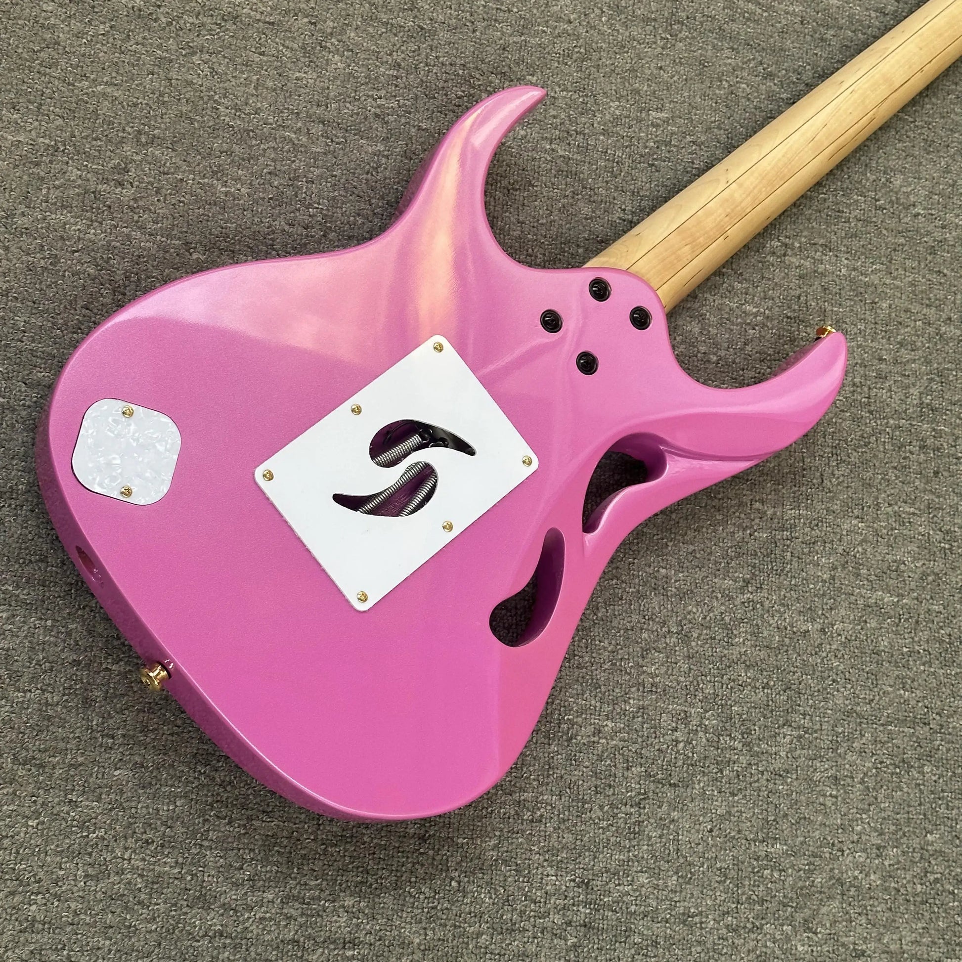MINYU OEM 7v Electric Guitar With Pink Body Gold Bridge HSH Pickups Customizable Ebony Fingerboard, Fast Ship-4