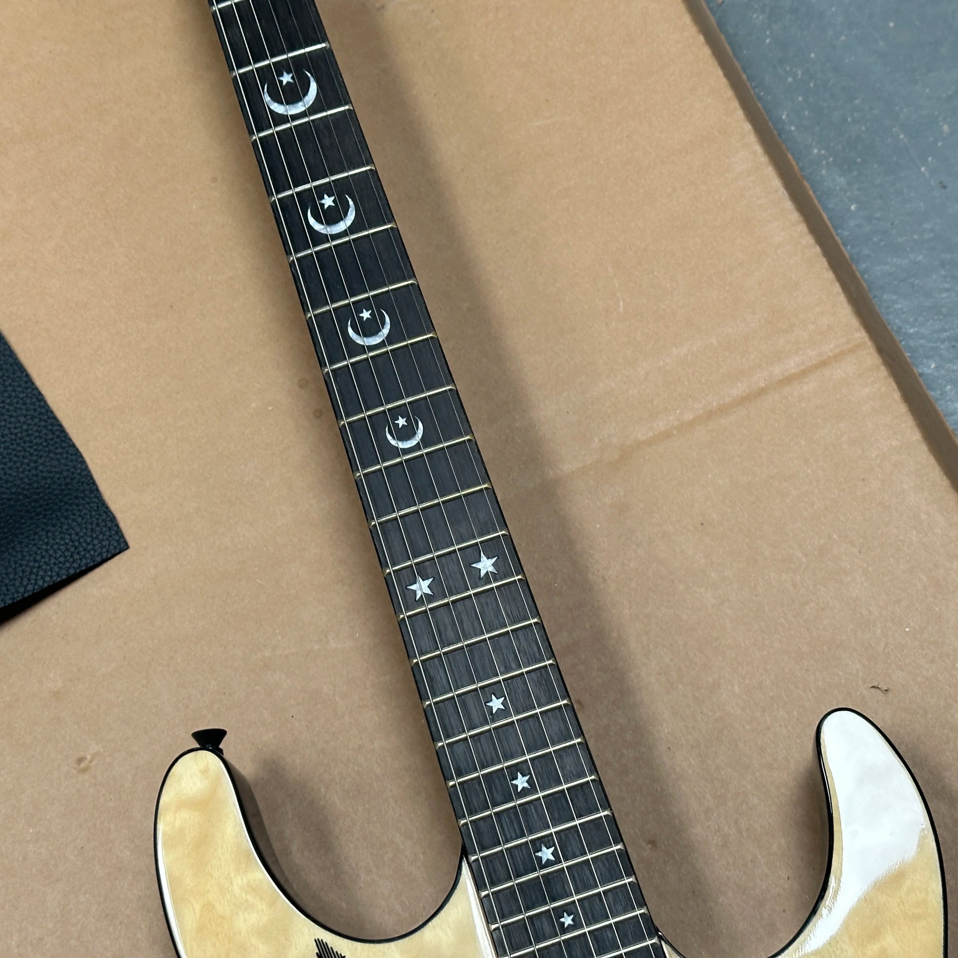 Yellow Kirk Ouja Electric Guitar Solid Wood Ne 6 String Custom Humbucker Pickup Fast Ship Electric Guitar-5