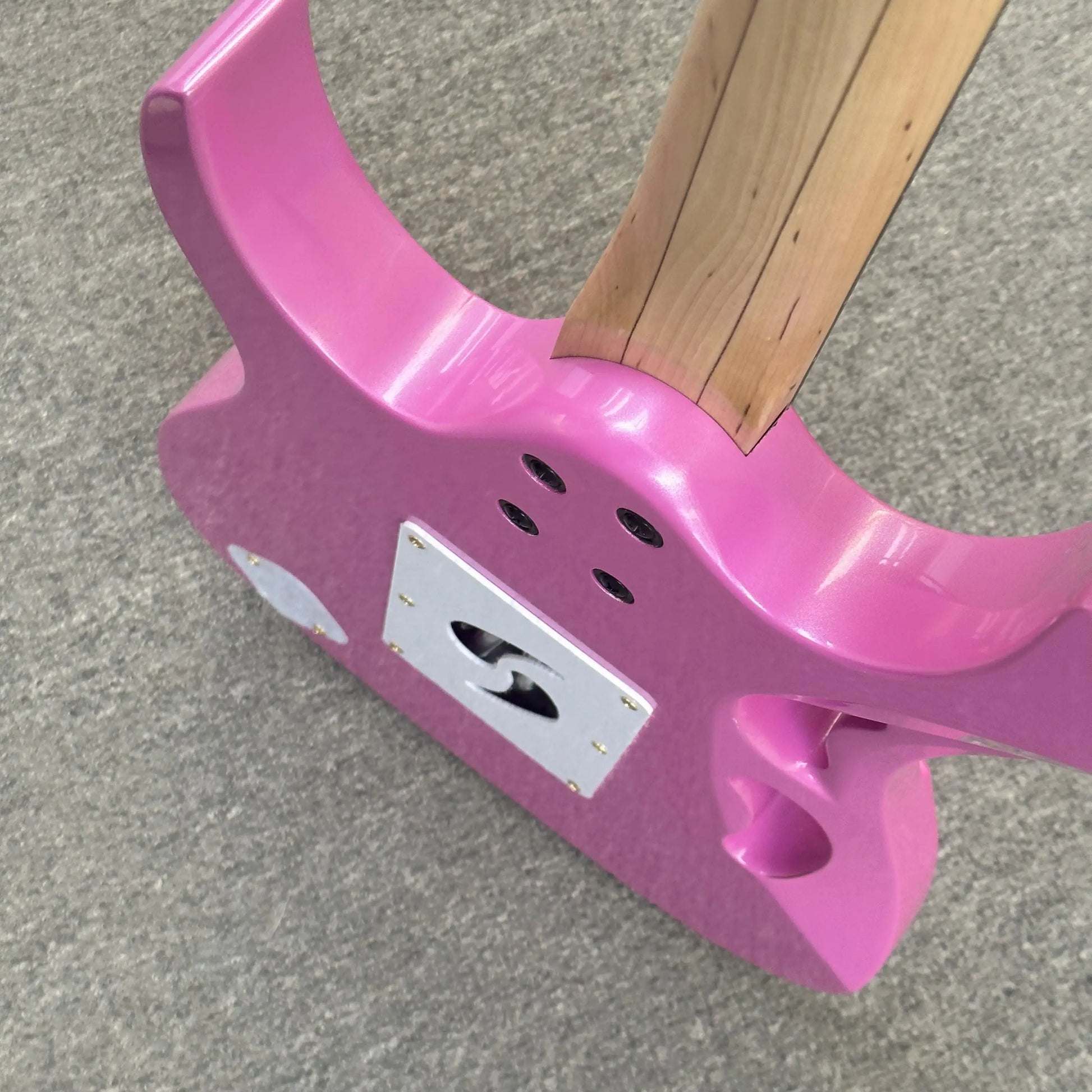 MINYU OEM 7v Electric Guitar With Pink Body Gold Bridge HSH Pickups Customizable Ebony Fingerboard, Fast Ship-5